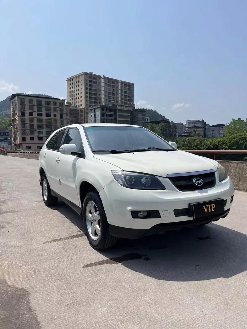 2014款比亚迪s6怎么样 比亚迪s62014款15ti手动尊贵型