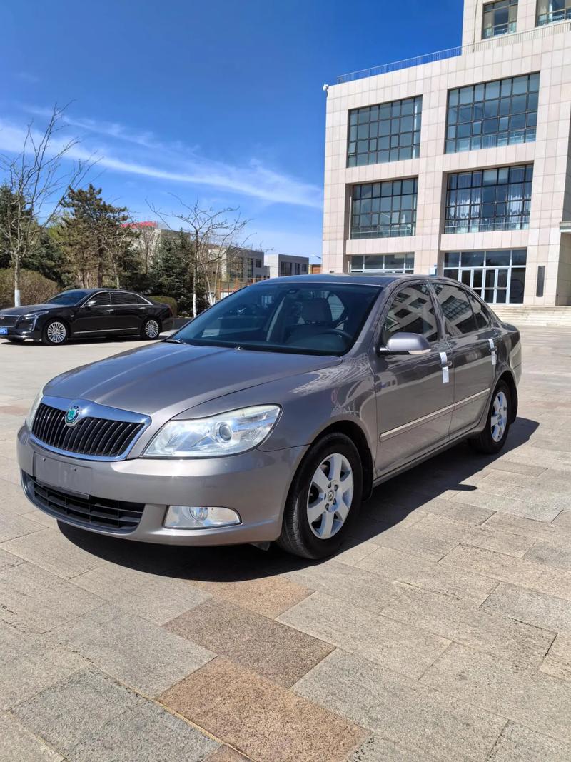 斯柯达12年版多少钱,斯柯达汽车2012款