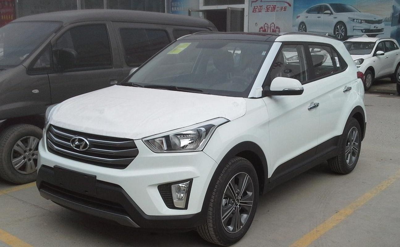 ix35跟途胜哪个更值得买(途胜和ix35区别)