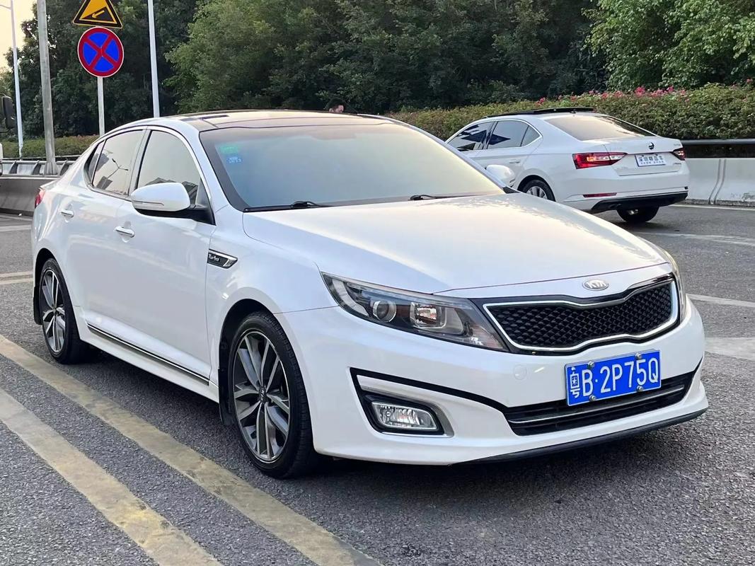 东风起亚凯酷k5(起亚k5凯酷车怎么样)