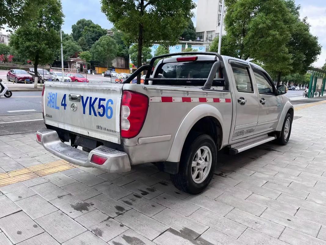 【风骏皮卡5,风骏皮卡5收油门时冒蓝烟】