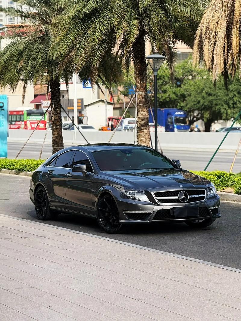 奔驰cls350二手车 二手奔驰cls350值得入手吗