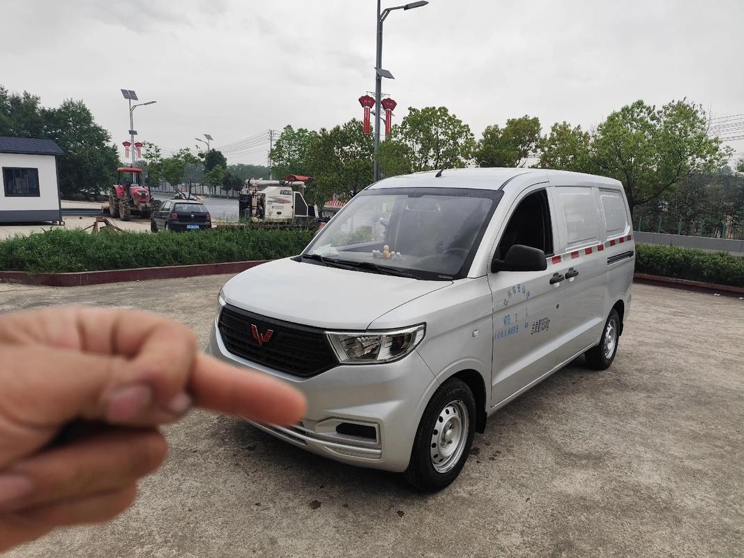 2023五菱宏光最新款／2023五菱宏光最新款图片大全