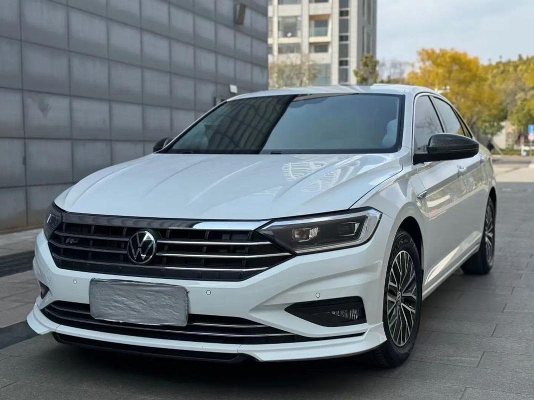 大众速腾2019款豪华型(大众速腾19款14t豪华版多少钱)