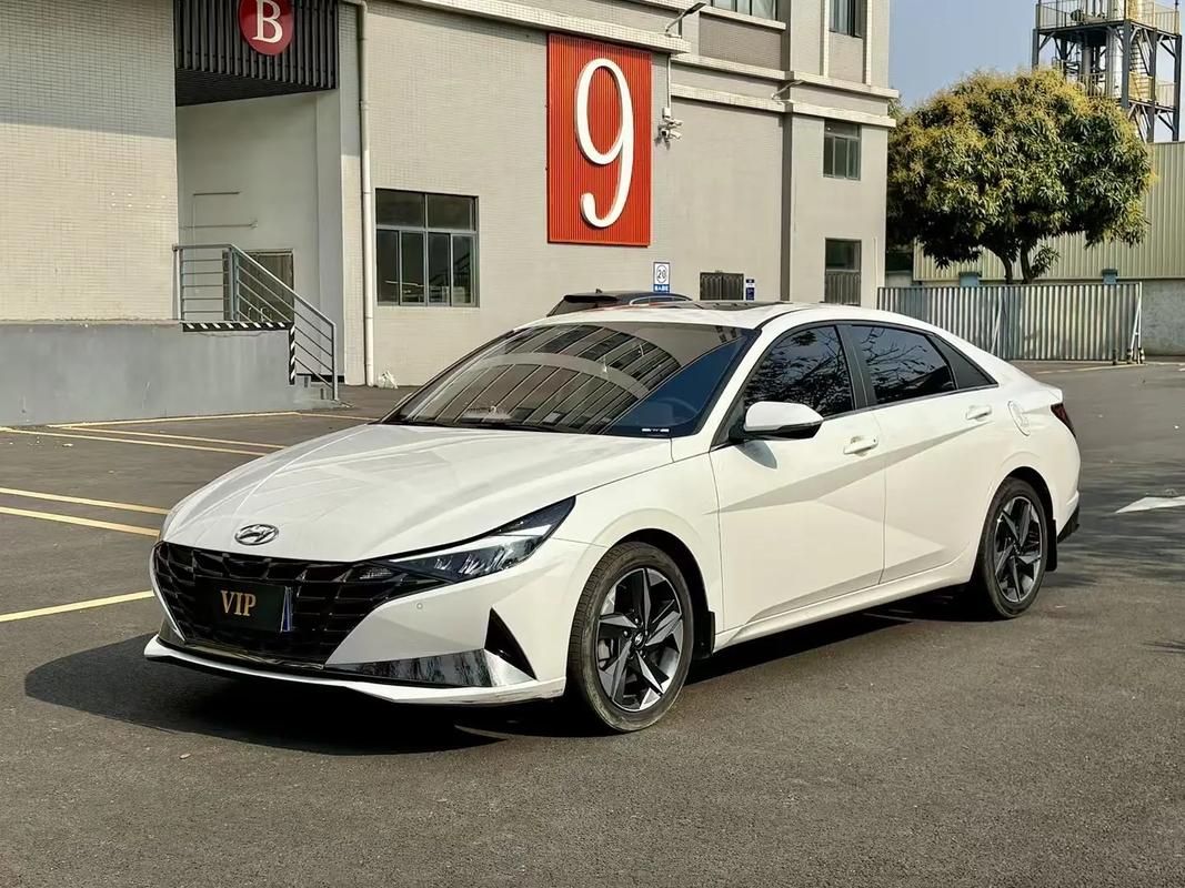 现代伊兰特2024款报价及参数(现代伊兰特2024款报价及参数表)